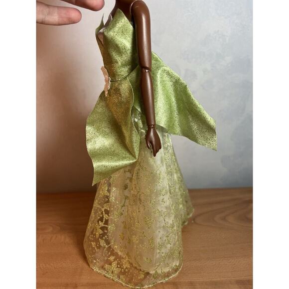 Disney Store Tiana Princess Classic Doll Princess and the Frog - Picture 5 of 9